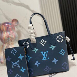 💕New Louis Vuitton  Bag💕